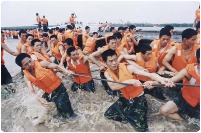 98年抗洪，中央決定最后關(guān)頭炸堤分洪，朱镕基：等等，我再加句話