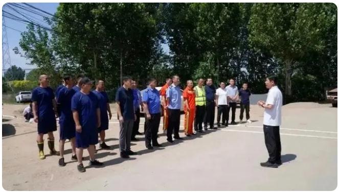 以練筑防！大興區(qū)魏善莊鎮(zhèn)組織開展防汛應(yīng)急專項(xiàng)演練活動(dòng)